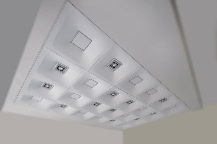 Белый матовый натяжной потолок в Солнцево фото 1